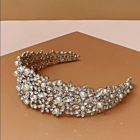 NATALIA-PEARLS SWAROVSKI BRIDAL HEADPIECE - Picture 2 of 2